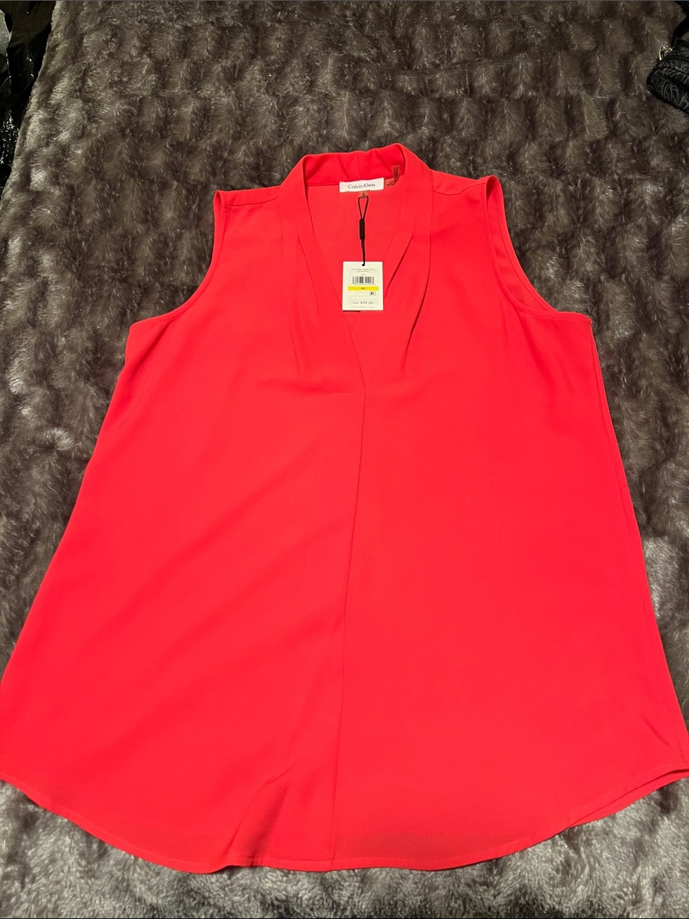 Women’s Calvin Klein Redish-pink Sleeveless V-Neck Camisole, size M